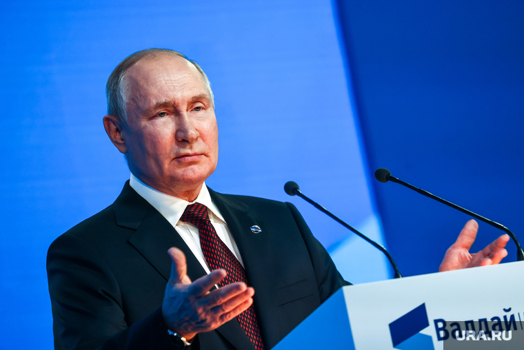 Владимир Путин на пленарной сессии Валдайского дискуссионного клуба. Сочи, путин владимир