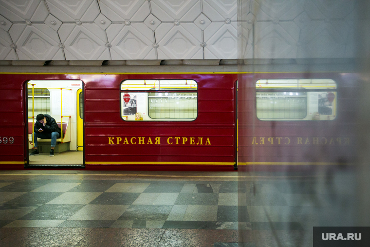 Станция "Спортивная" Московского метрополитена. Москва, метро, красная стрела