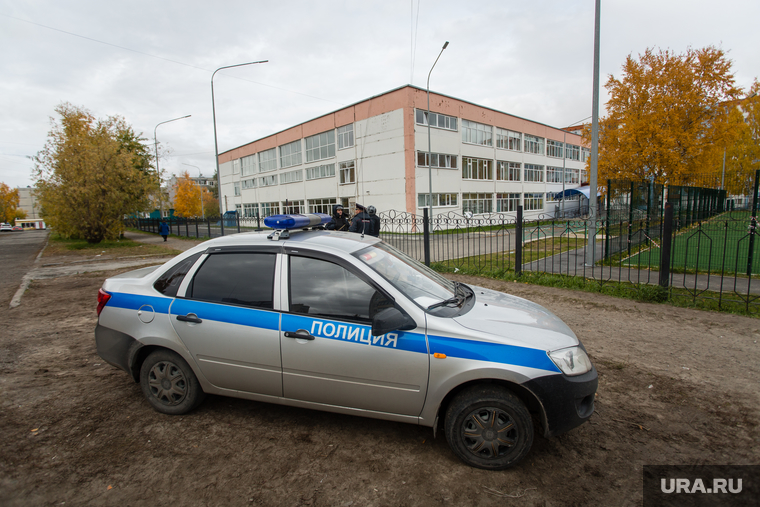 Эвакуация 18 школы после обнаружения предмета похожего на взрывное устройство. Сургут, эвакуация школьников, школа18, бомба в школе