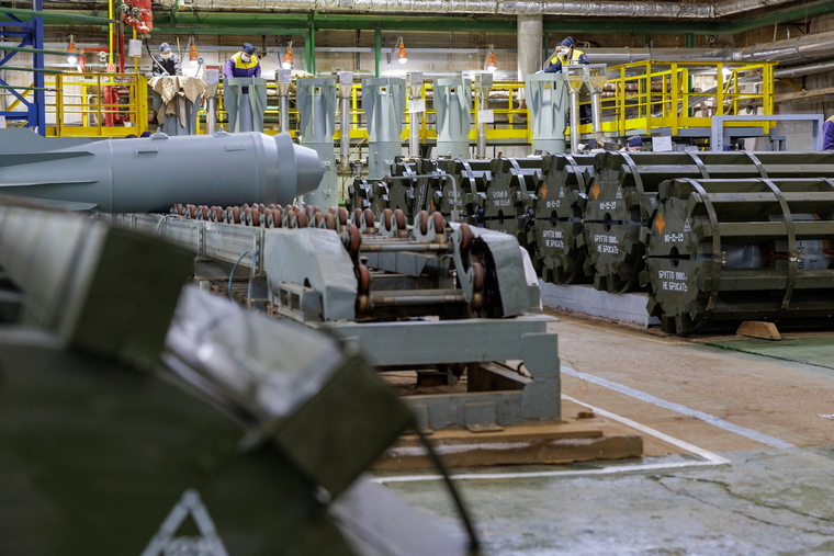 ВПК. ОПК. Гособоронзаказ. stock, завод, боеприпас, конвейер, бомба, stock