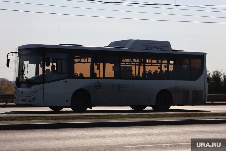 Город. Строительство бассейна для студентов КГУ. Проспект Голикова. Курган, автобус, маршрут, пустой автобус