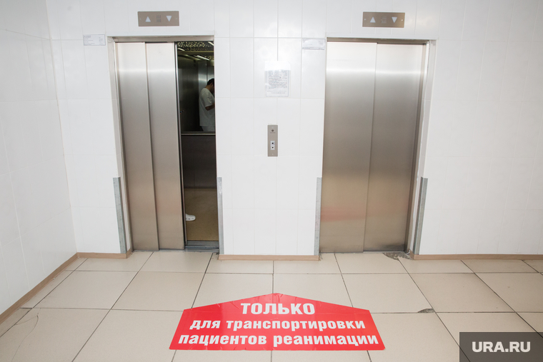 Пресс-тур в окружной «Центр диагностики и сердечно – сосудистой хирургии». Сургут, лифт, больница, реанимация