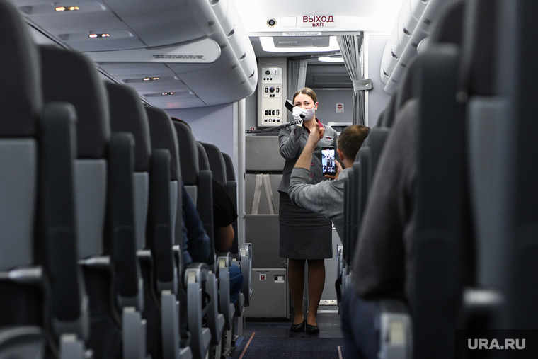 Первый рейс авиасообщения Екатеринбург-Тобольск авиакомпании Red Wings. Екатеринбург, работа, салон самолета, профессия, самолет, стюардесса, бортпроводница
