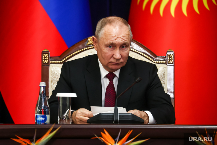 Совместное заявление президентов России и Киргизстана по итогам переговоров в Бишкеке. Бишкек, Киргизская республика, путин владимир