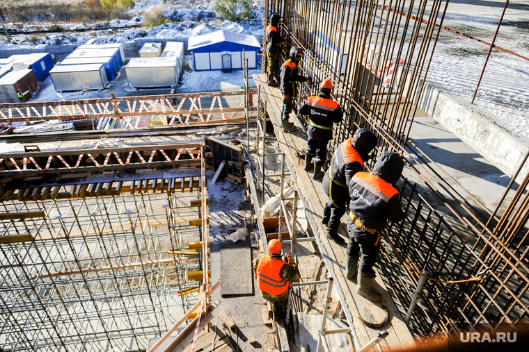 Основная локация арены — аэротруба, длина полетной зоны которой равна 20 метрам