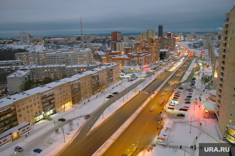 Виды города. Пермь, проезжая часть, город пермь, вид сверху