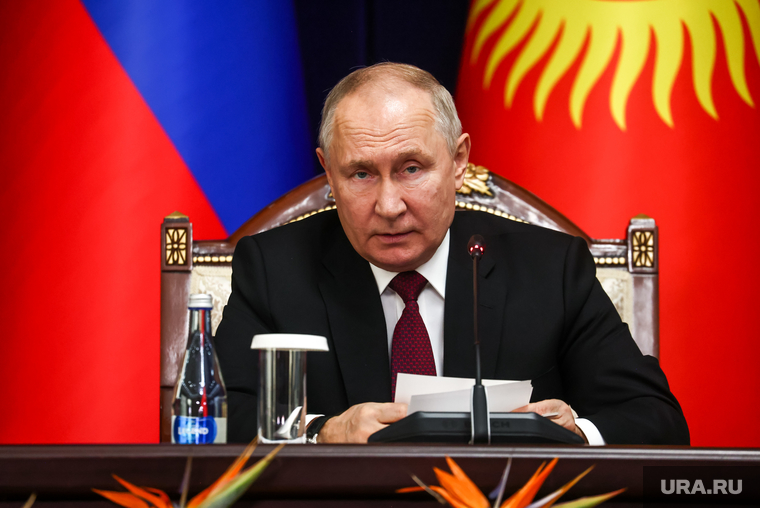 Совместное заявление президентов России и Киргизстана по итогам переговоров в Бишкеке. Бишкек, Киргизская республика, путин владимир