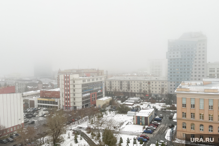 Из-за густого тумана видимость стремится к нулю