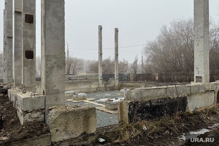 Место строительства для кафе по улице Мостостроителей 10Б. Курган, стройка, улица мостостроителей 10Б