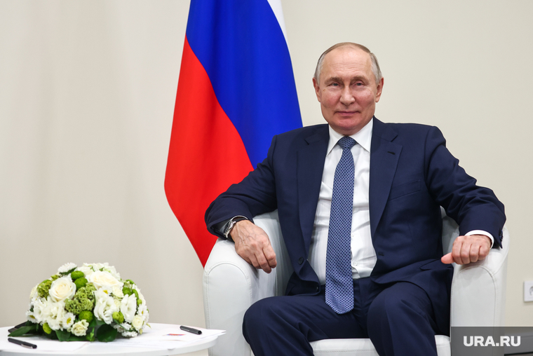 Владимир Путин на переговорах с президентом Абхазии. Сочи, путин владимир