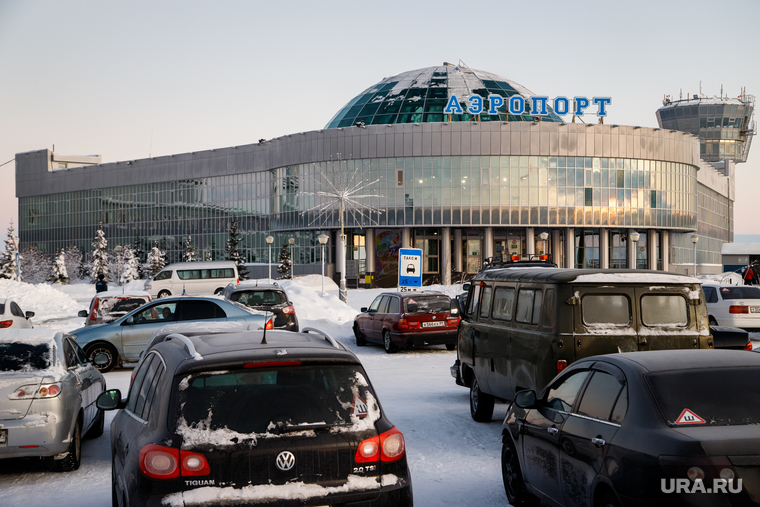 Виды Салехарда, аэропорт, стоянка, город салехард, парковка
