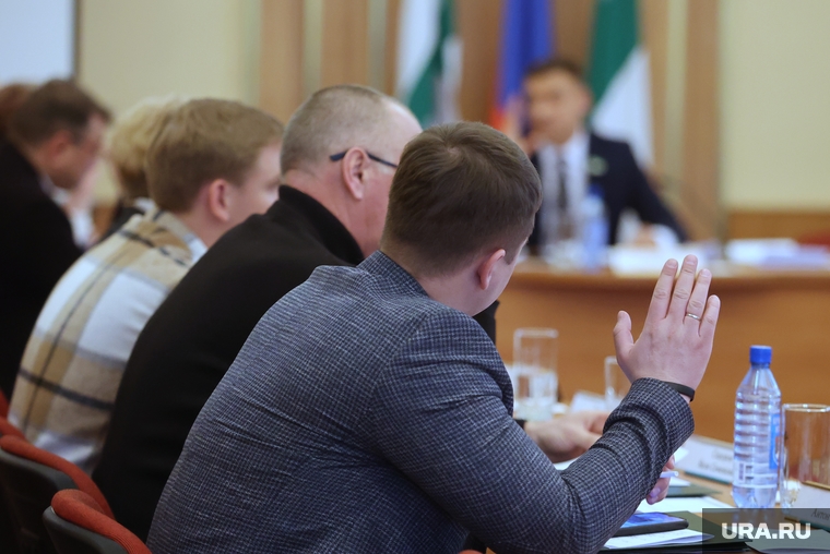 Заседание городской думы. Курган, заседание городской думы, голосование, заседание гордумы, городская дума