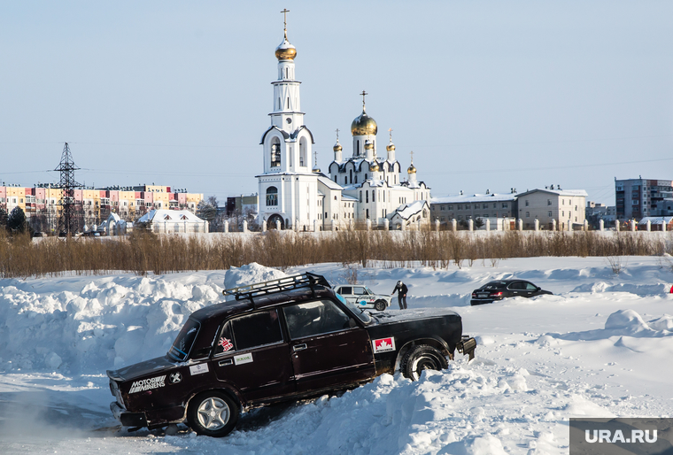 Этап зимнего чемпионата ХМАО по дрифту «ICE BATTLE UDF». Сургут, храм преображения господня