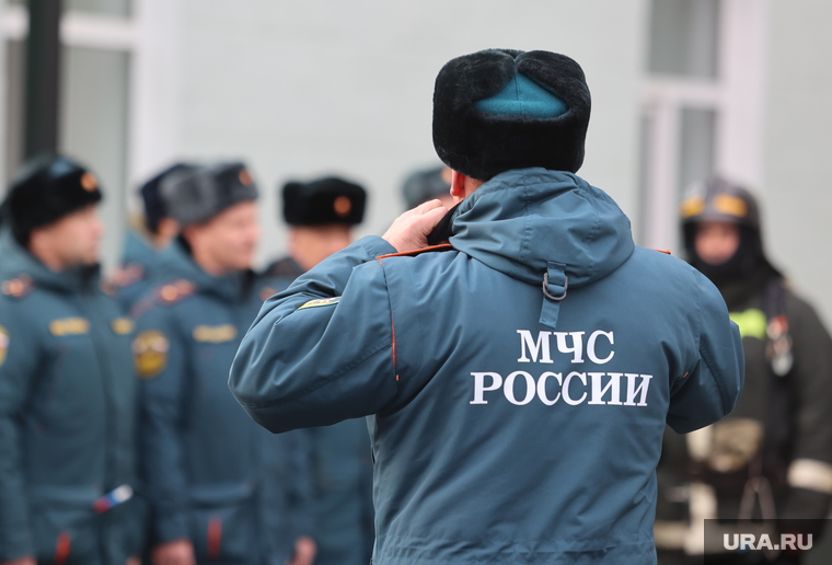 Учения МЧС в здании областной больницы. Курган, мчс, спасатели мчс, учения мчс, областная больница