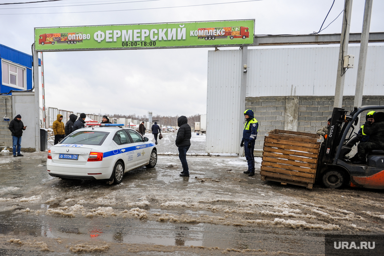 Фермерский рынок в Кременкуле. Челябинск, гаи, силовики, оптовый рынок, полиция, гибдд, дпс, фермерский рынок