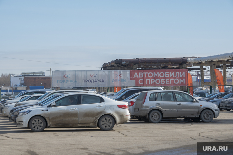 Виды города, Пермь, авторынок, автомобили с прбегом