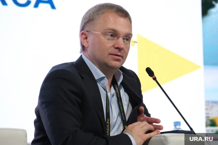 Замгубернатора Гаврин провел дискуссию с бизнесменами и чиновниками