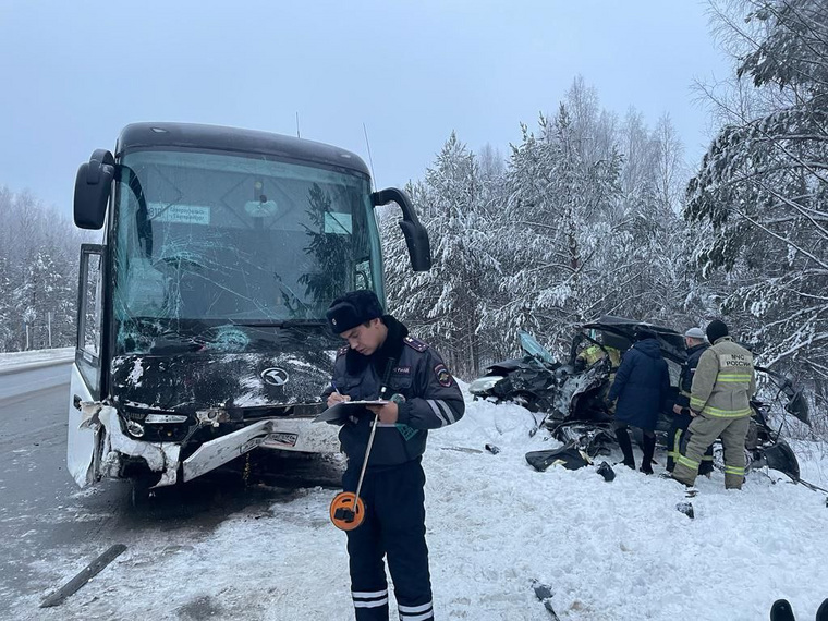 На Серовском тракте произошло ДТП, в котором погибли четыре человека