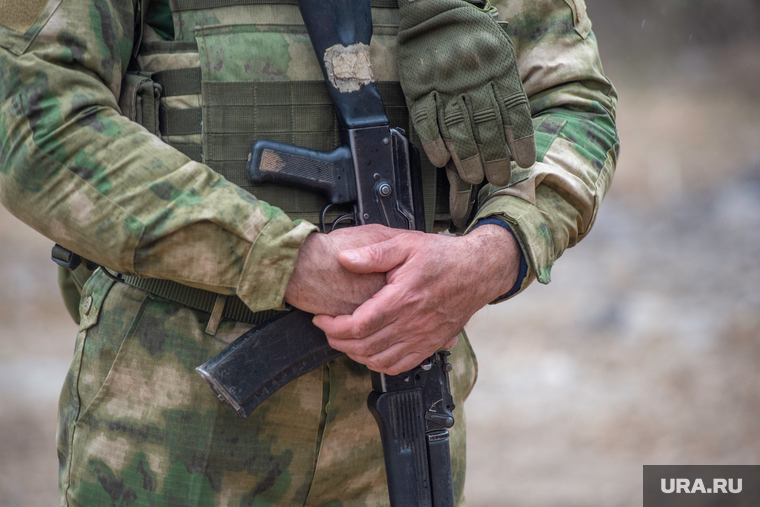Военная подготовка к службе в зоне СВО. Центр Стрелец.Пермь, автомат калашникова, оружие, стрелки, спецназ, чвк, вс рф, сво, армия россии, штурмовики, военный