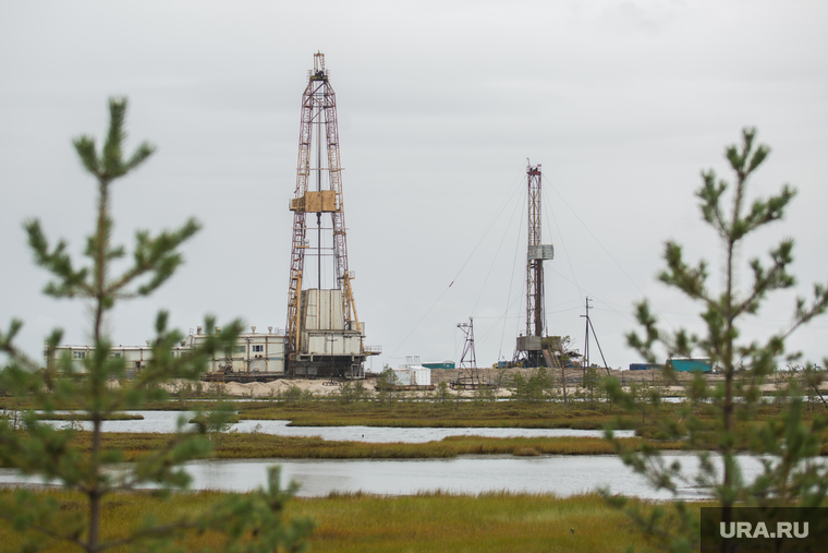 Хант Кечимов. Сургут, нефть, нефтедобыча, буровая вышка