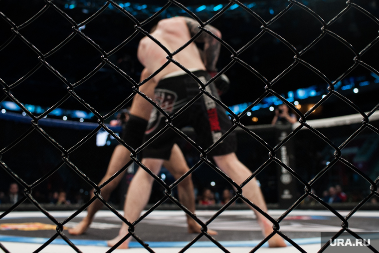 Турнир по смешанным единоборствам RCC2: Russian Cagefighting Championship в КРК "Уралец". Екатеринбург, бой, спорт, ринг, смешанные единоборства, поединок, бойцы, мма, бои без правил, бои в клетке