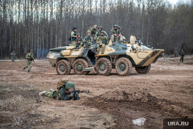 Военная подготовка к службе в зоне СВО. Центр Стрелец.Пермь, бтр, оружие, стрелки, спецназ, чвк, сво, армия россии, штурмовики