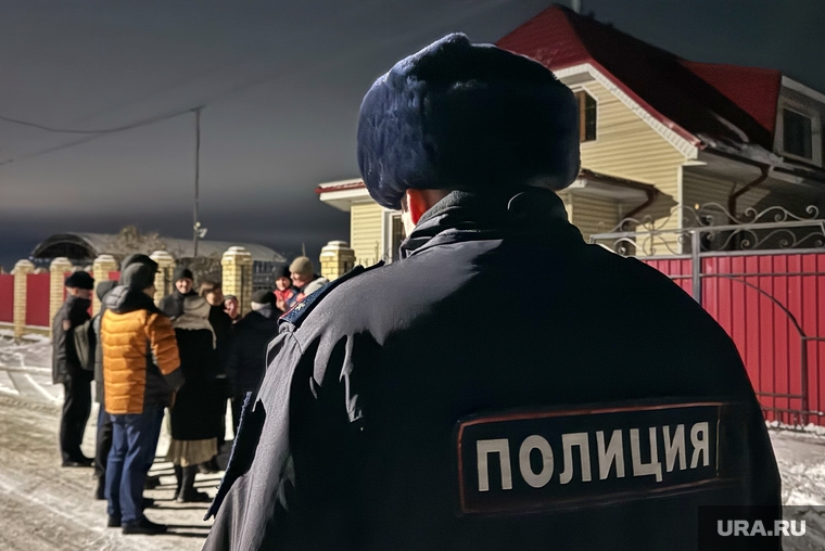 Микрорайон Зайково. Митинг жителей. Курган, митинг, полиция, зайково, микрорайон зайково, митинг жителей