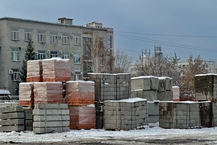 Город. Курган
, строительный материал, улица куйбышева, атлант, стройка атлант