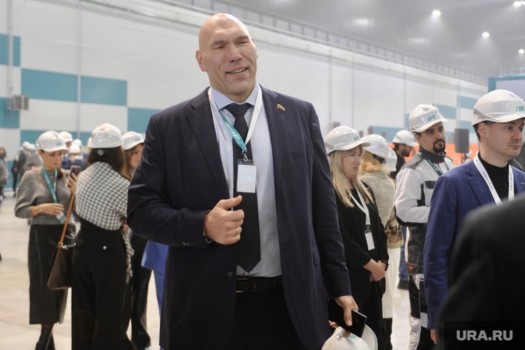 На открытие завода приехал депутат Госдумы Николай Валуев