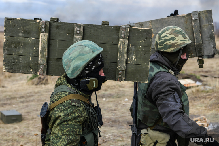 Тренировочные стрельбы мобилизованных с Центрального военного округа на полигоне Еланский. Свердловская область, военные, солдат, служба в армии, мобилизация, мобилизованные, сбойка