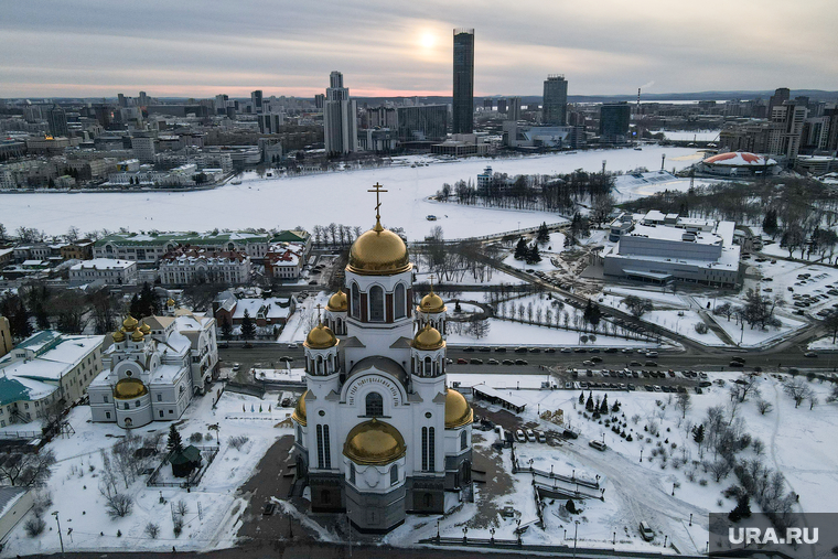 Виды Екатеринбурга, храм на крови, зима, городской пруд, город екатеринбург