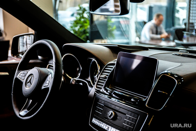 Салон «Мерседес-Бенц» в УралАвтоХаус. Екатеринбург, мерседес бенц, mercedes-benz