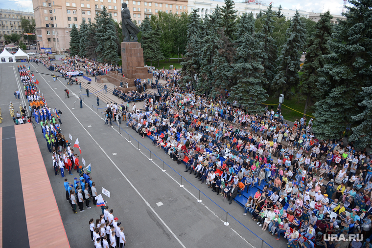Чемпионат России по пожарно-прикладному спорту. Челябинск., парад