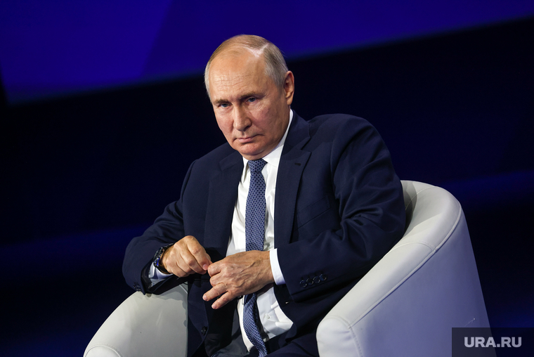 Владимир Путин на Третьей Международной олимпиаде по финансовой безопасности. Сочи, путин владимир