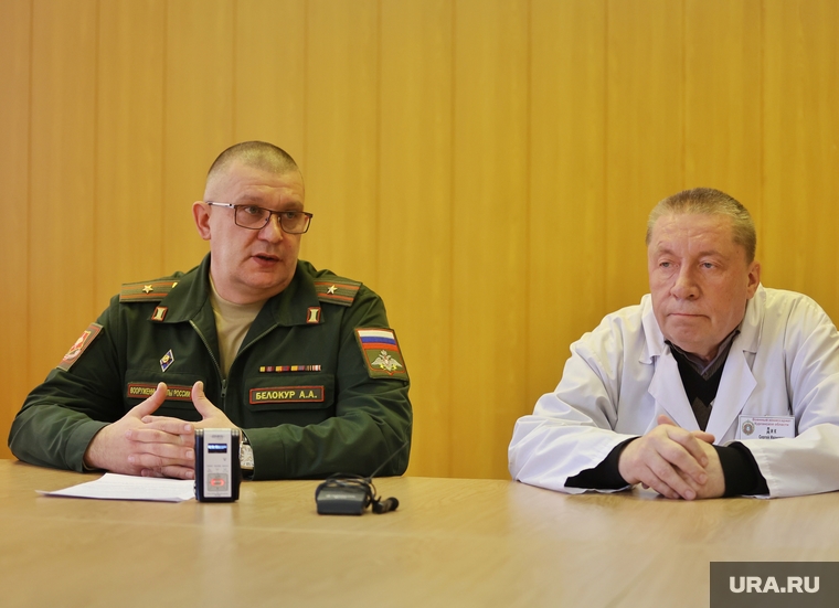 Пресс-конференция в пункте сбора по призыву. Курган, белокур алексей, дик сергей