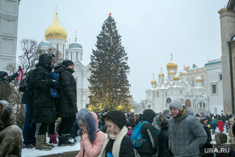 Новогодняя елка в Кремле. Москва, новогодняя елка, кремль, троицкий мост, кремлевская елка, соборная площадь, архангельский собор, собор архестратига михаила