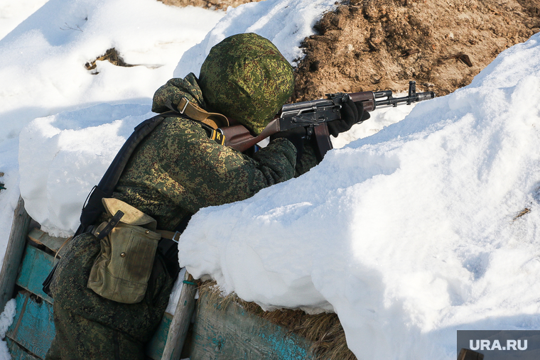 Полигон ТВВИКУ. Тюмень, автомат, оружие, стрельба, окоп, военный полигон, солдат, штурмовик, сво, специальная военная операция, военный