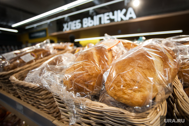 Открытие супермаркета «Перекресток». Екатеринбург, выпечка, продуктовый магазин, хлеб, продажа, прилавок