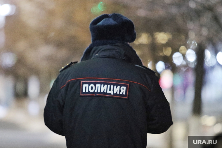Обстановка на площади Ленина во время митингов против войны. Курган, полиция, наряд полиции, рейд полиции