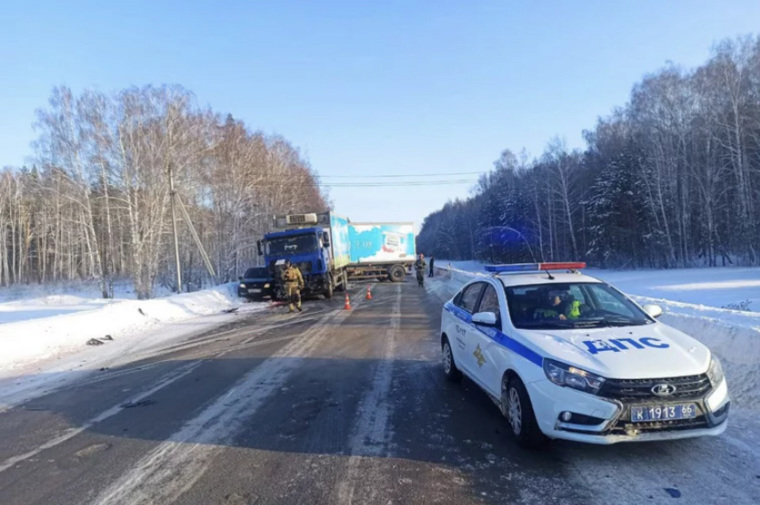 В аварии на трассе погиб человек