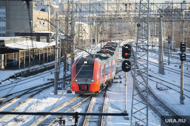 Железнодорожная станция Пермь-2., ласточка, электричка ласточка, электричка зимой