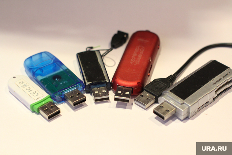 Клипарт. Екатеринбург, флешка, usb, данные, носитель информации, компьютер