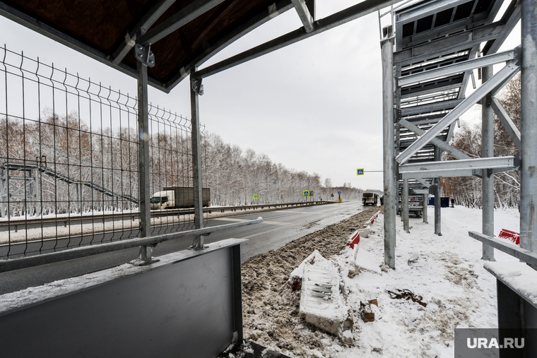 Монтаж пешеходного моста на трассе М5 Урал на станции Таскино. Челябинск, пешеходный мост, металлоконструкция, росавтодор, монтаж моста