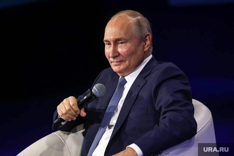 Владимир Путин на Третьей Международной олимпиаде по финансовой безопасности. Сочи, путин владимир