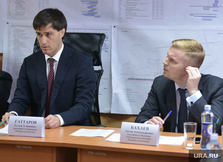 В правительство региона Антона Бахаева (справа) привел вице-губернатор Руслан Гаатаров (слева)