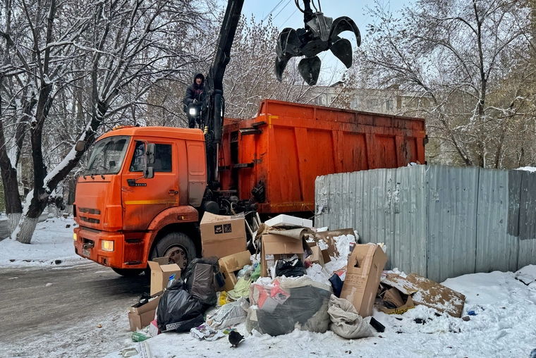 Город. Курган
, мусор, помойка, контейнеры с мусором, улица Коли Мяготина 91