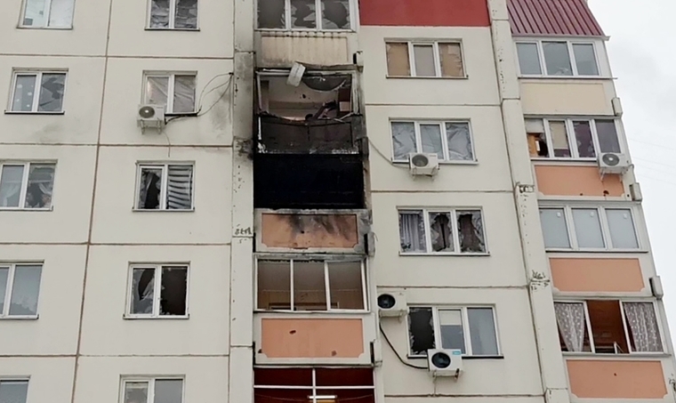 В Воронеже фрагменты сбитого БПЛА ВСУ попали в жилой дом