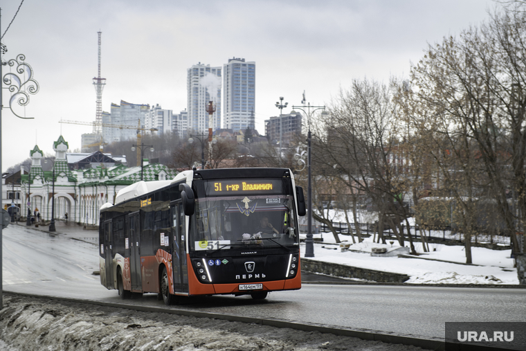 Повседневная жизнь. Пермь, автобус, общественный транспорт, автобус 51