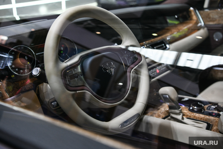 Иннопром-2023. Екатеринбург, отечественный автопром, российский автомобиль, аурус, aurus komendant