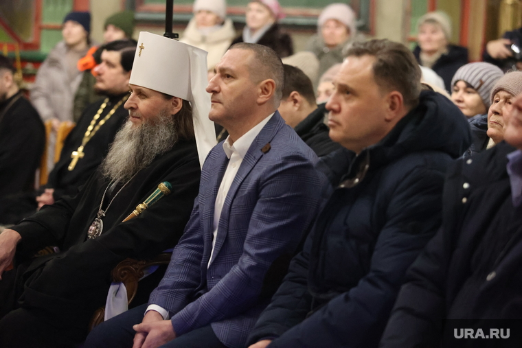 Ансамбль Дорос в храме Александра Невского. Курган , воронин сергей, митрополит даниил, ильтяков александр